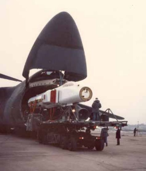 开云电竞一周军评：尤其人民军队更是天下难找(图13)