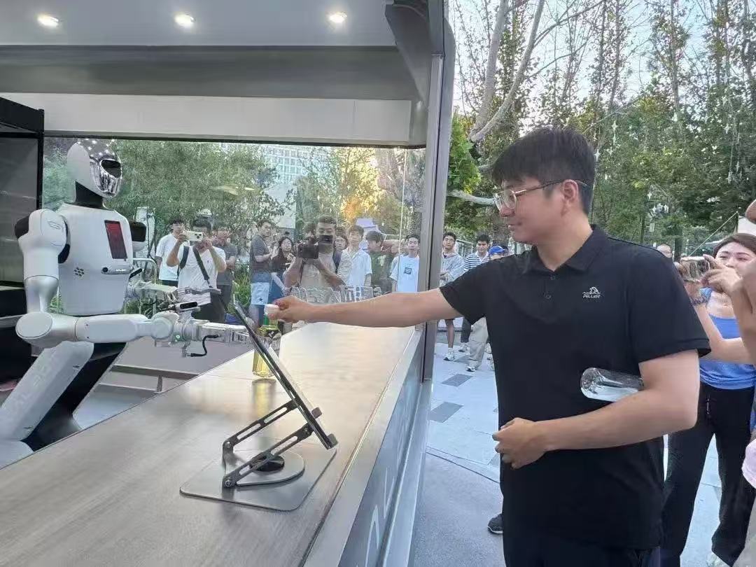 kaiyun开云电竞:看！“天选打工人”已上岗(图2)