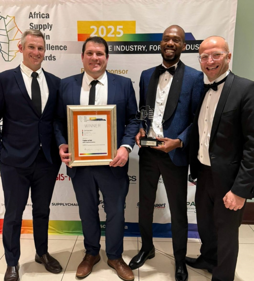 开云电竞app:极智嘉南非首个机器人智能仓项目斩获“非洲供应链卓越奖”(图2)