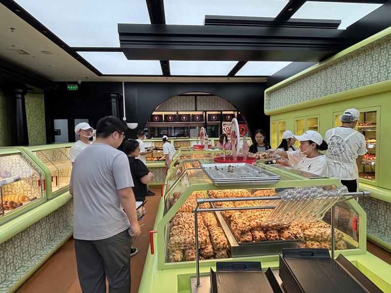 开云电竞:民生调查｜跑了上海20多家店“卖不完”的面包去哪了？(图12)