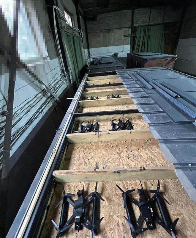 开云电竞美媒：中国公司推出新型集装箱系统可快速发射并回收大量无人机(图14)