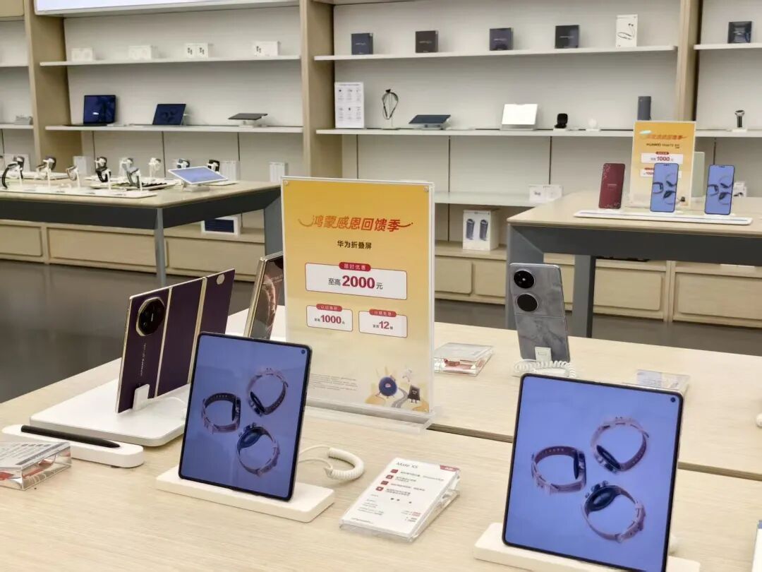 开云电竞:长假期间吴忠商超“花样”留客(图2)