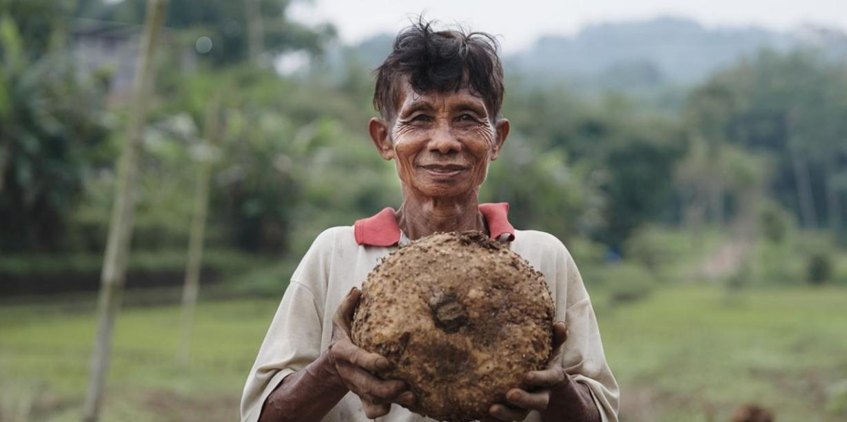 与正宗麻酱风味的十年之约：当百年六必居遇见年轻“大魔王”(图2)