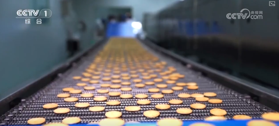 kaiyun开云电竞:机械化助力秋粮加速归仓各地加快农业生产共绘神州大地好“丰”景(图10)