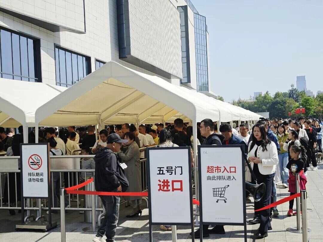 开云电竞于东来“个人分享交流”收费50万元胖东来为什么那么火？(图3)