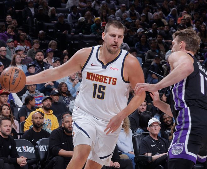 开云电竞入口:三巨头摆上货架首支重建球队！场均15分6助你可能快失业了(图1)