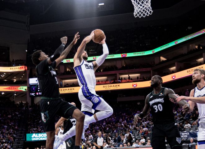 开云电竞入口:三巨头摆上货架首支重建球队！场均15分6助你可能快失业了(图2)