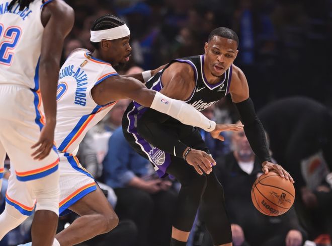 开云电竞入口:三巨头摆上货架首支重建球队！场均15分6助你可能快失业了(图4)