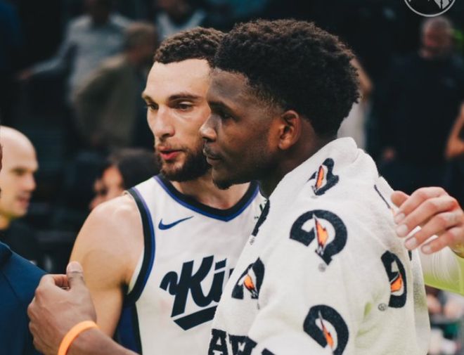 开云电竞app:场均23分摆上货架却无人问津！2年9600万顶薪你离退役不远了(图6)