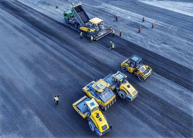 开云电竞:瓣瓣同心｜京津冀再添交通大动脉“穿越”明长城串联起“三小时旅游圈”(图2)