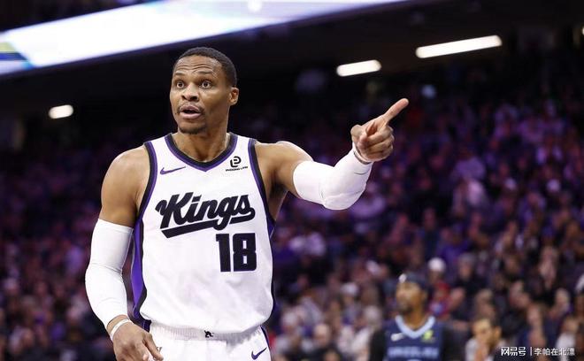 kaiyun开云电竞:6胜20负教练成基石国王内乱球员被摆上货架(图3)