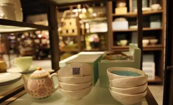 淘品牌开开云电竞到线下店到底怎么样(图2)