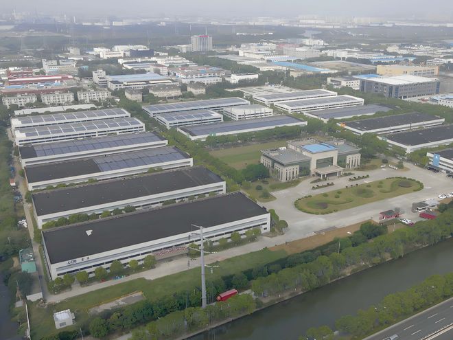 开云电竞app:哪些厂家同时生产工业铝型材和配套的防护盖板、踢脚板等附件？(图2)