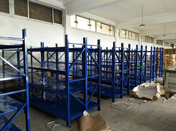 谈谈四川仓储货架常见的四个类型(图1)