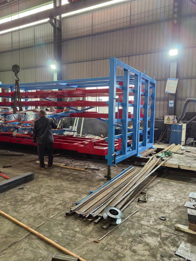 kaiyun开云电竞:厂家实力盘点：电动抽屉式板材货架应用场景与选择参考(图1)